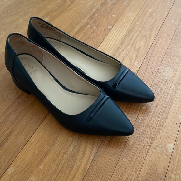 COPY - Naturalizer flats - Picture 1 of 6